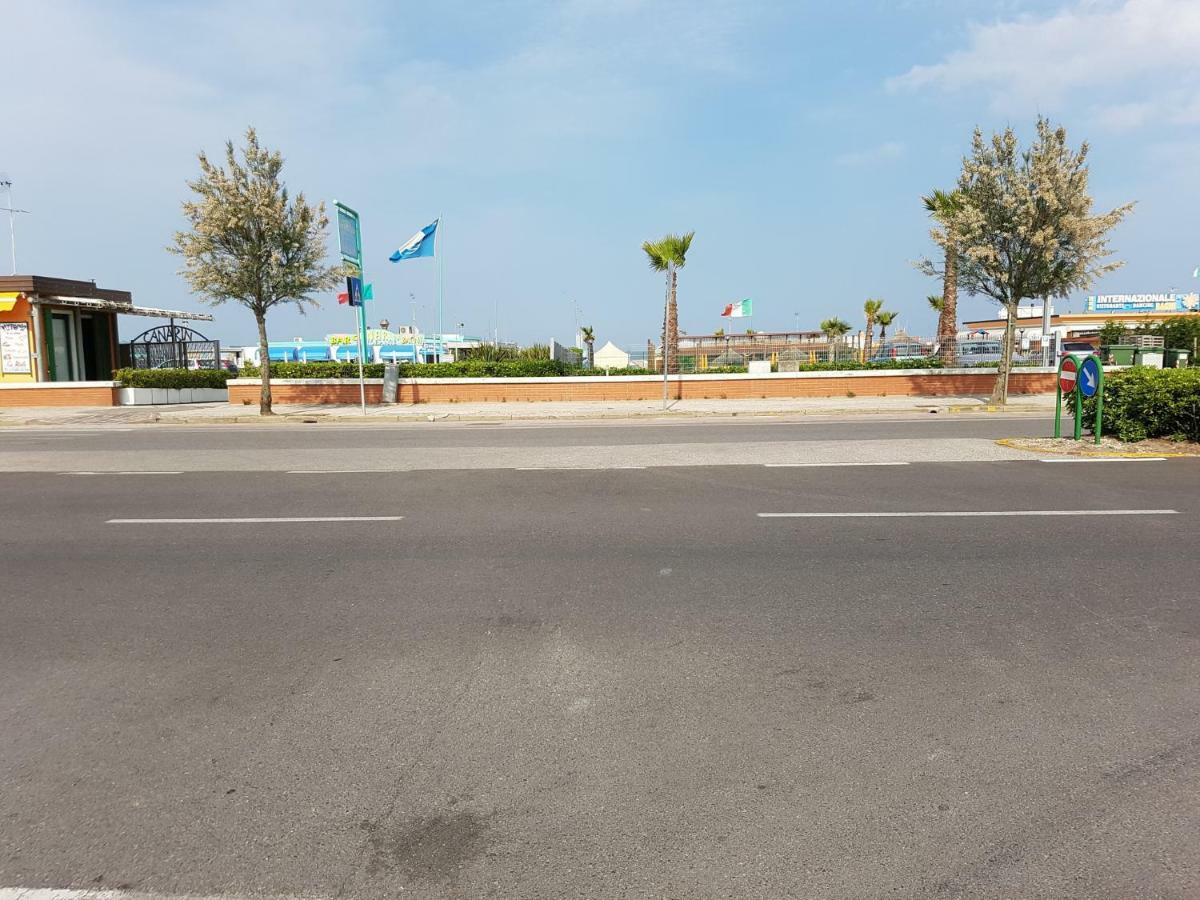 Sottomarina Beach Apartment Exterior foto